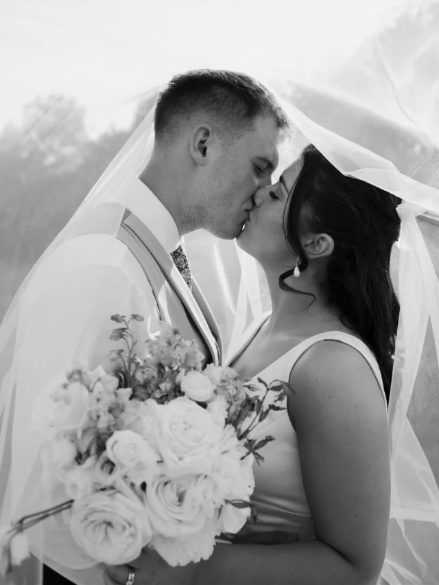 E M I L Y 

We always love an under veil pic! This one of Emily (and Liam of course!) was captured by the very talented @elliepoolephotography 

Photography: @elliepoolephotography

Bride & Groom: @em_edney @liamrbrown 
Venue: @the_meadow_barn
Videographer: zarasfilms
Content creator: @capturethiscontent
Hairstylist: @hair_by_nicola.wheeldon
MUA: @chloeparasmomakeup
Coordinator: @weddingsbydemi_
Dress: @whiteboutique29
Suits: @peterposhsuit
Flowers: @warwickshireflowerschool
Styling: @cotswoldweddingco @etiquetteeventhire
Icecream: @daisy.co.catering
Saxophonist: @robertbensonsax
DJ: @proweddingdjs
Designer @adriana_alier_bridal