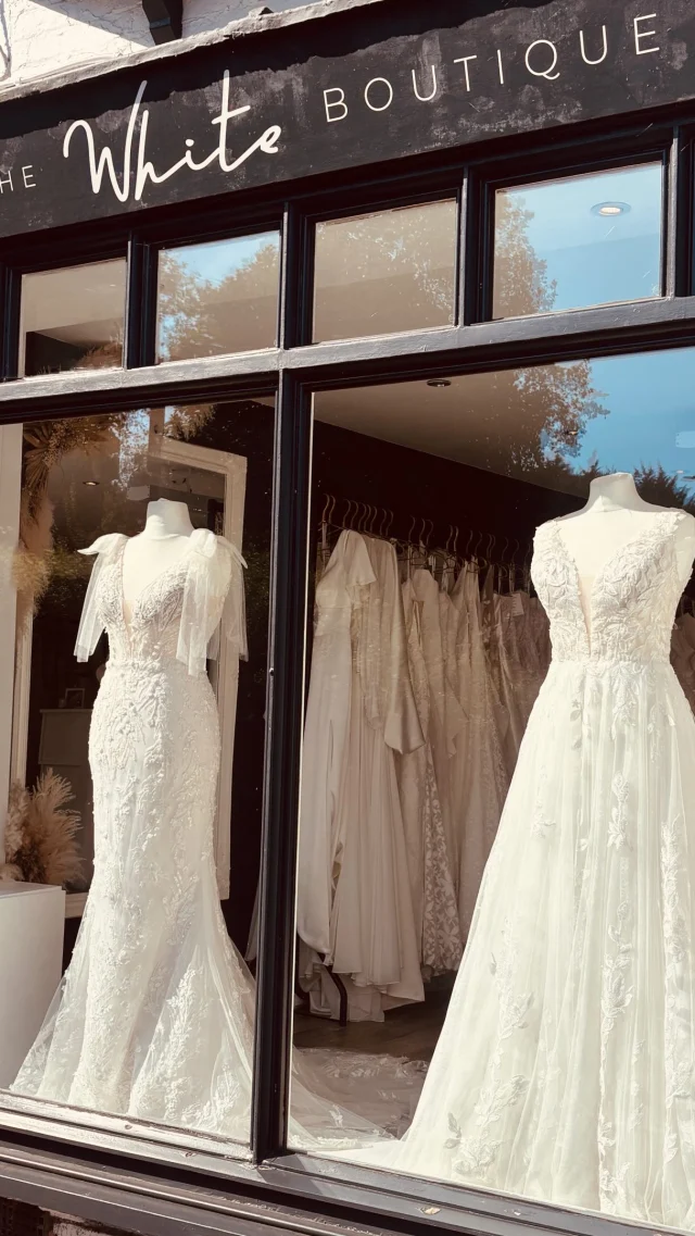 B A S K I N G  I N  T H E  S U N !

@bylillianwest 
@wilderlybride 
@mikaellabridal