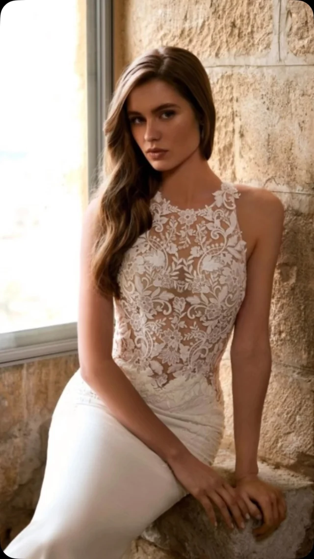 S A T U R D A Y 
N E W N E S S 
G A L S ! 

@elyseebridaldesign 
#etoile2027collection